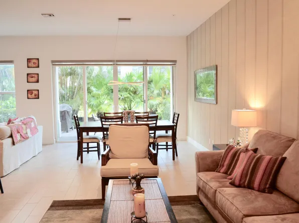 22954 Clear Echo 30 Drive #30, Boca Raton, FL 33433