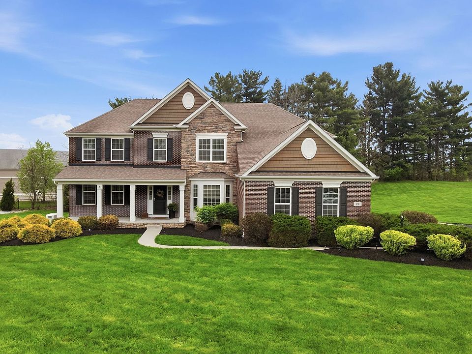 1st image of 29 Lexington Way