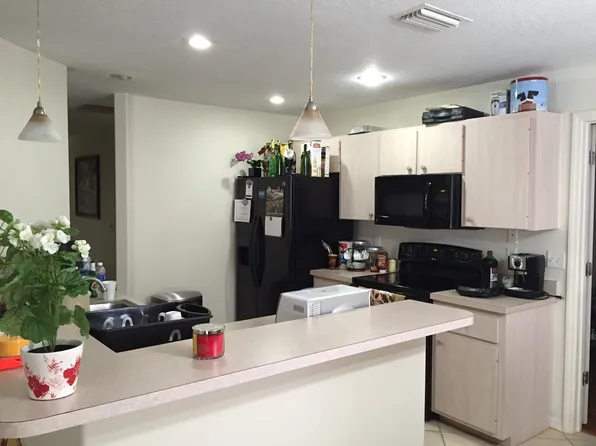 2730 Feiffer Cir, Sarasota, FL 34235