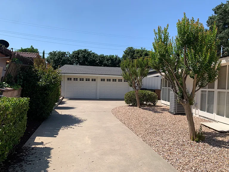 326 Las Riendas Dr — Photo 6