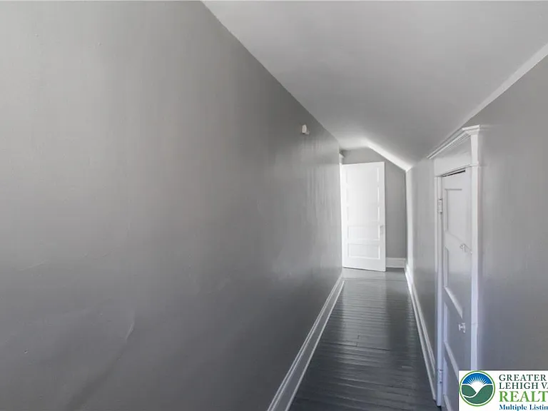 1347 Lehigh St — Photo 12