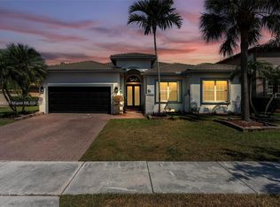 350 SW 167th Ave, Pembroke Pines, FL 33027