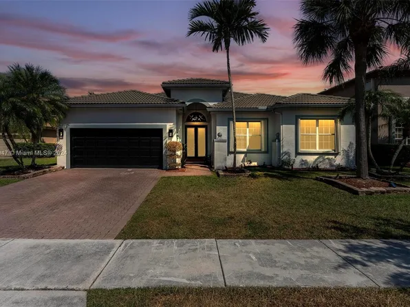 350 SW 167th Ave, Pembroke Pines, FL 33027