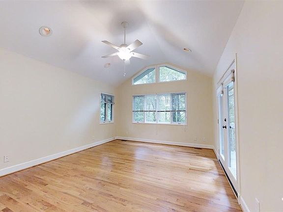 3rd image of 103 Ledge Ln