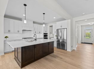 10122 Shadyview Ln N, Maple Grove, MN 55311