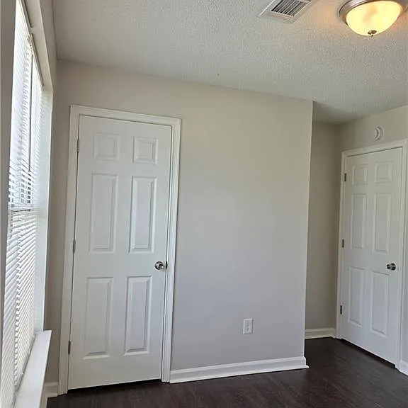 1504 Cain Ct — Photo 16