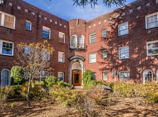 711 NE Randall Ave APT 205, Portland, OR 97232