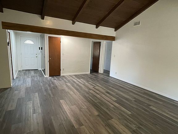 4th image of 9049 Etiwanda Ave