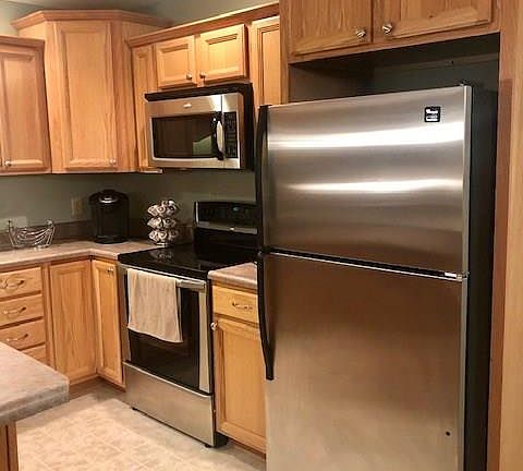 5th image of 4781 Woodland Ave Unit 4