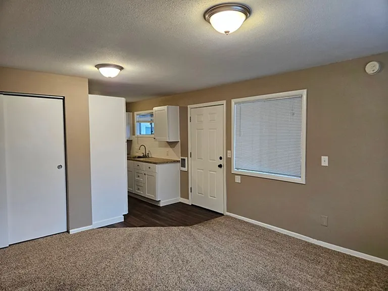 1731 Wildwood Pl NE — Photo 7