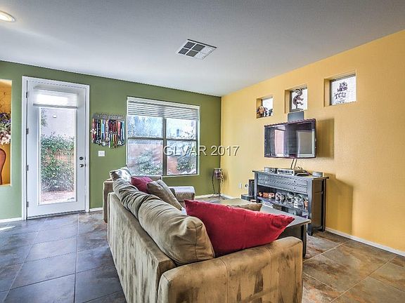 3rd image of 9739 Villa La Mora Ave