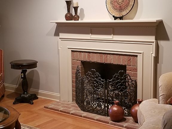 4th image of 755 Olde Oak Dr