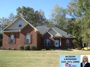 425 Woodridge Trl, Oxford, AL 36203