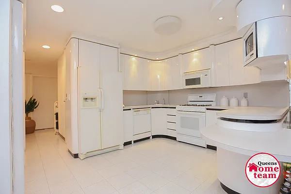 Sold by Keller Williams Realty Landmark II | media 14