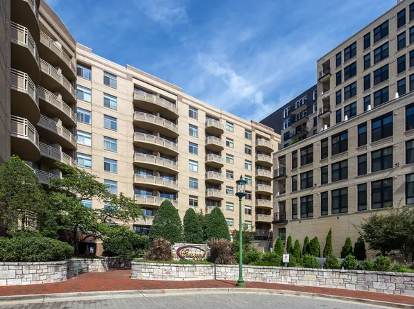 7111 Woodmont Ave, Bethesda, MD