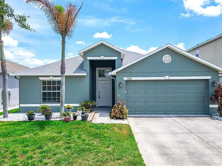 13128 Royal Pines Ave — Photo 2