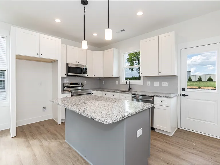 1057 E Harnett St — Photo 3