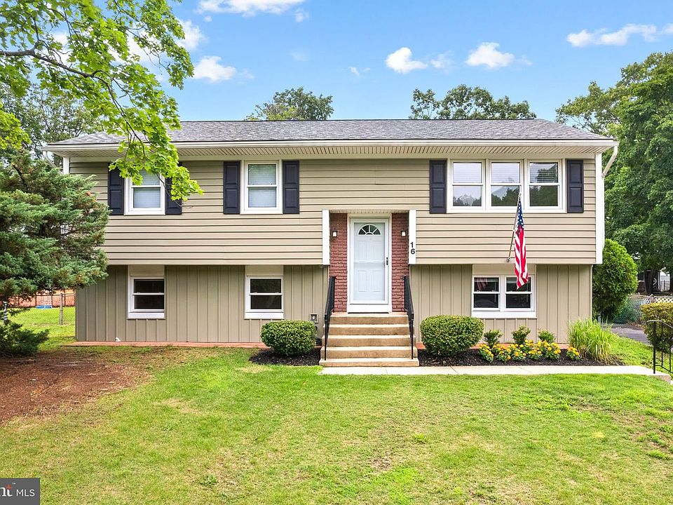 1st image of 16 Prospect Ave