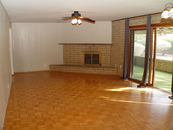 Family Room View1