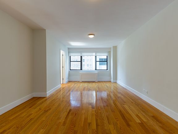 5th image of 141 E 33rd St APT 6B