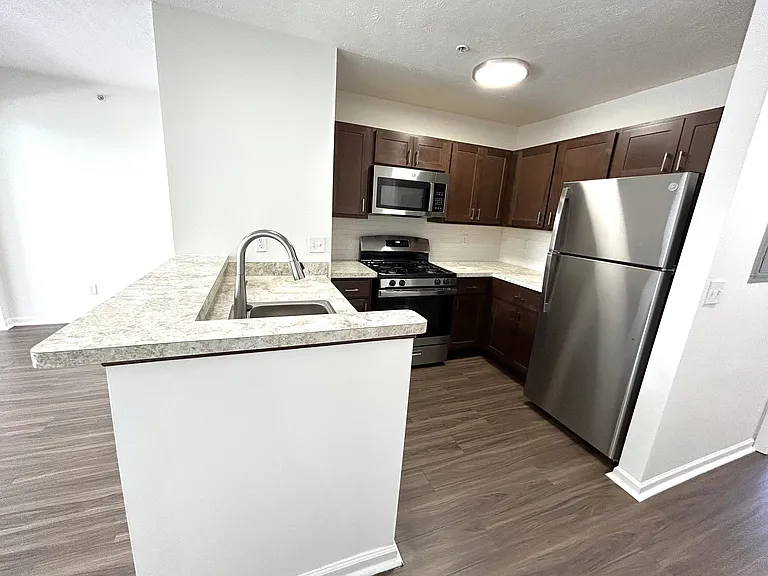 Heatherwood Apartments — Photo 61