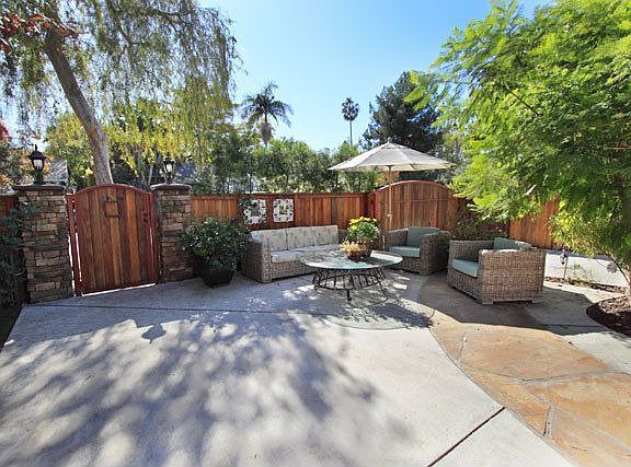 2nd image of 11571 La Maida St