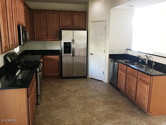 5th image of 996 E Wimpole Ave
