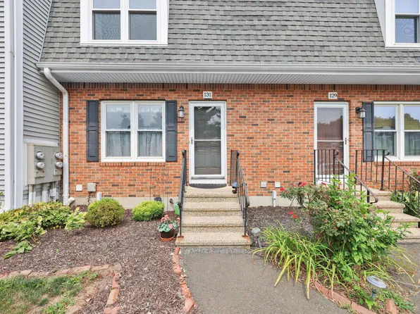 131 Summerhill Road #131, Wallingford, CT 06492