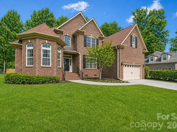 217 Edenshire Ct, Indian Trail, NC 28079