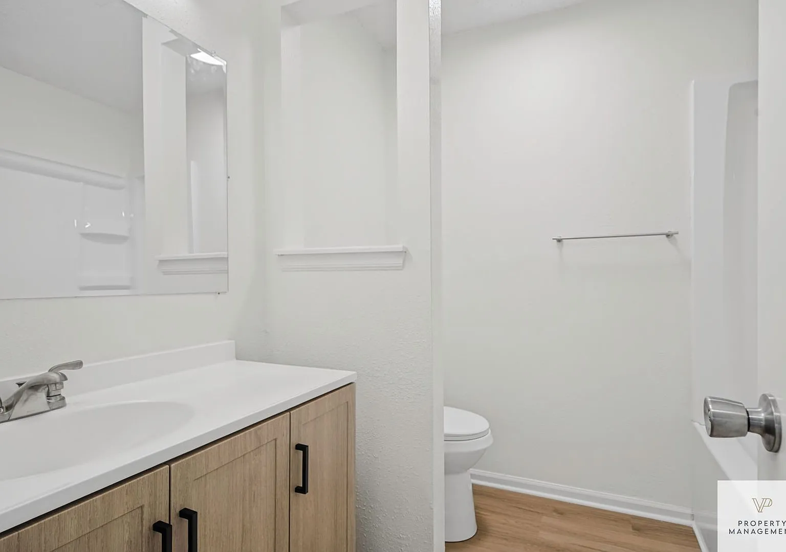 519 Sky Vue Dr — Photo 4