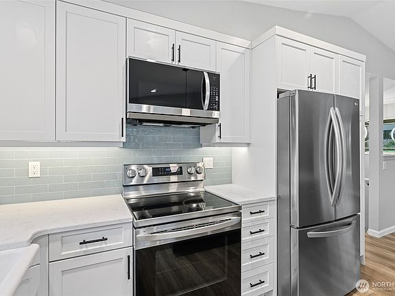 5th image of 5824 Olive Avenue NE