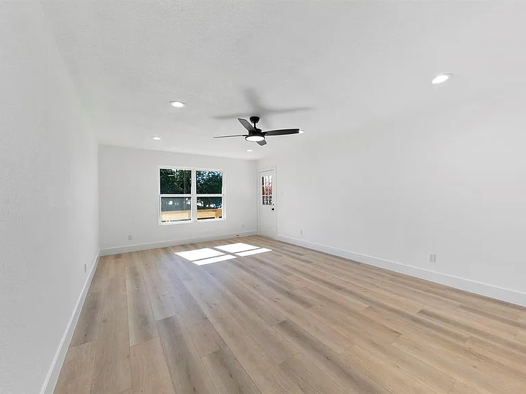 1514 Wirt Rd #4 — Photo 33