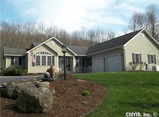 2542 Lyons Rd, Camillus, NY 13031