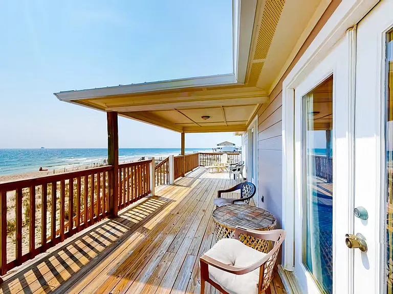 5994 Beach Blvd — Photo 3