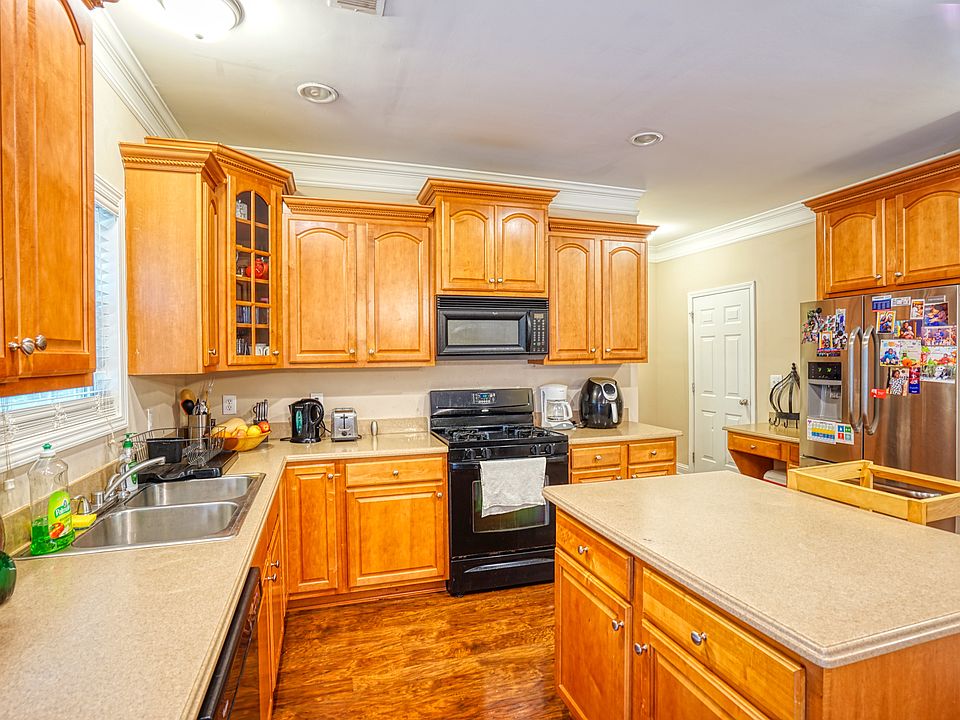 1st image of 7098 Roselake Cir