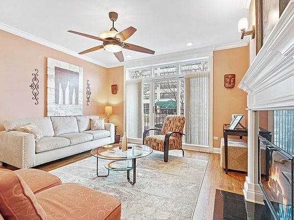 3rd image of 4857 N Winthrop Ave APT 1N