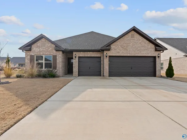 114 Headen Ln, Huntsville, AL 35811