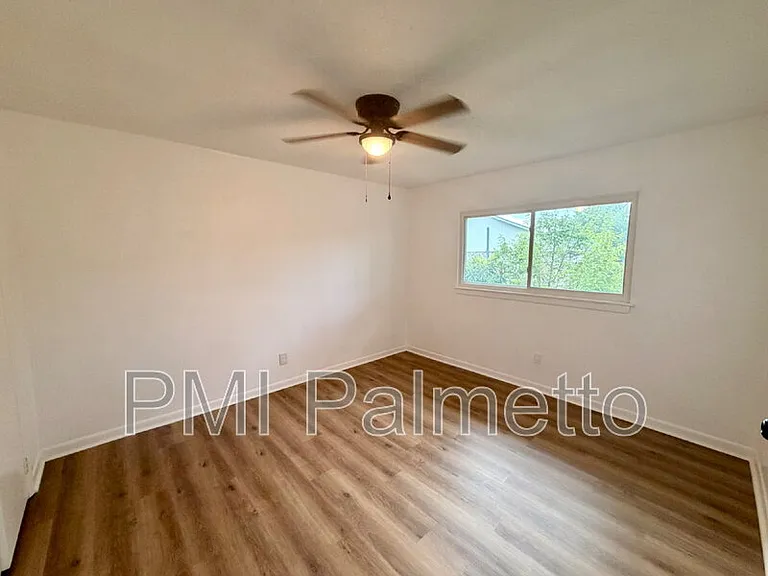 1241 Grove Park Ln — Photo 14