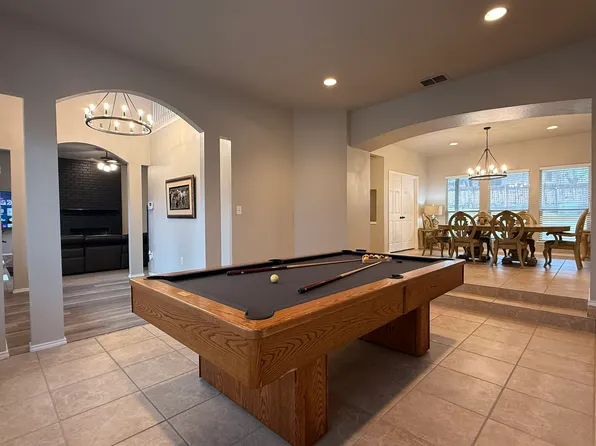 809 Almadin, San Antonio, TX 78258