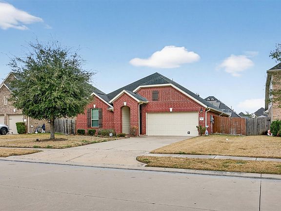 3rd image of 2009 Scissor Tail Rd