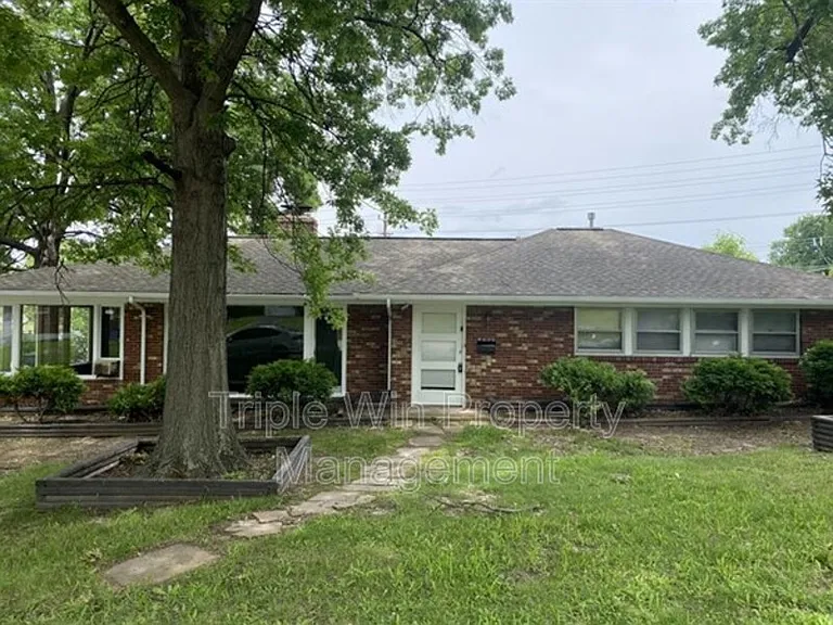 8423 Korea Dr — Photo 1