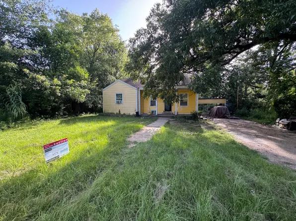 1819 East Dr, Jackson, MS 39204