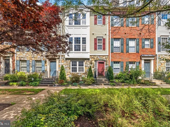 1031 Gaither Rd, Rockville, MD 20850