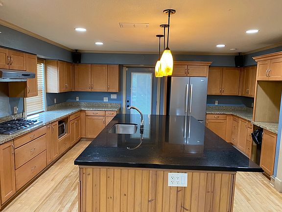4th image of 414 Avenue C