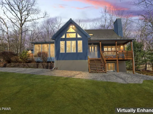 113 Blackbirch Ln, Hawley, PA 18428