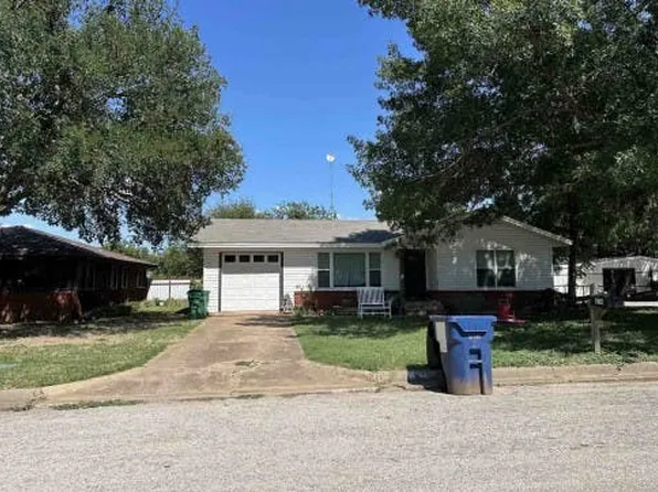 514 McConnell St, Jacksboro, TX 76458