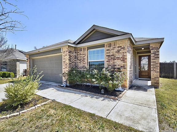 2nd image of 32108 Macey Oak
