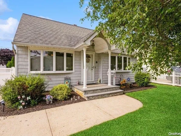 58 Ketcham Avenue, Hicksville, NY 11801