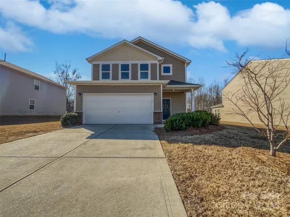 7417 Cedarfield Rd, Charlotte, NC 28227