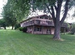 399 Holiday Dr, Somonauk, IL 60552